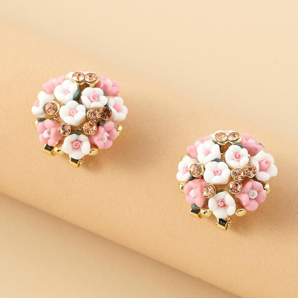 Romantische koreanische Keramik-Blumen-Strass-Ohrringe: Exquisiter Temperament Ohrschmuck & Stecker