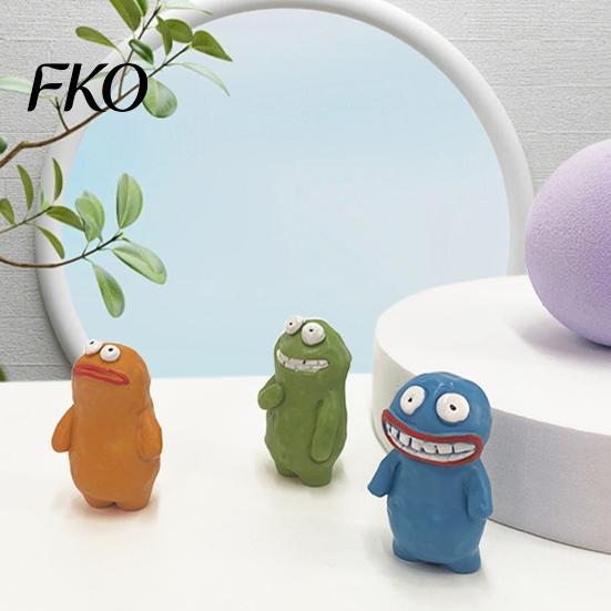 Creative Office Decoration Cute Ugly Mud Figure Desktop Decoration, Funny Resin Cartoon Personality Decor Statue, Hand-Painted Tabletop Sculpture for