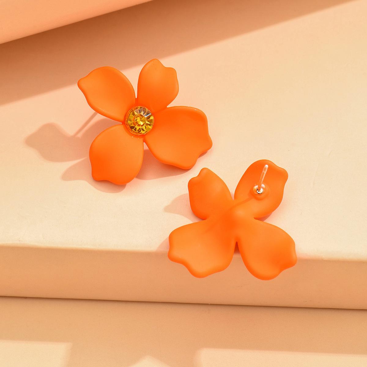 

Корейские цветочные серьги с нерегулярными лепестками: Сладкий, свежий и модный для женщин оранжевый