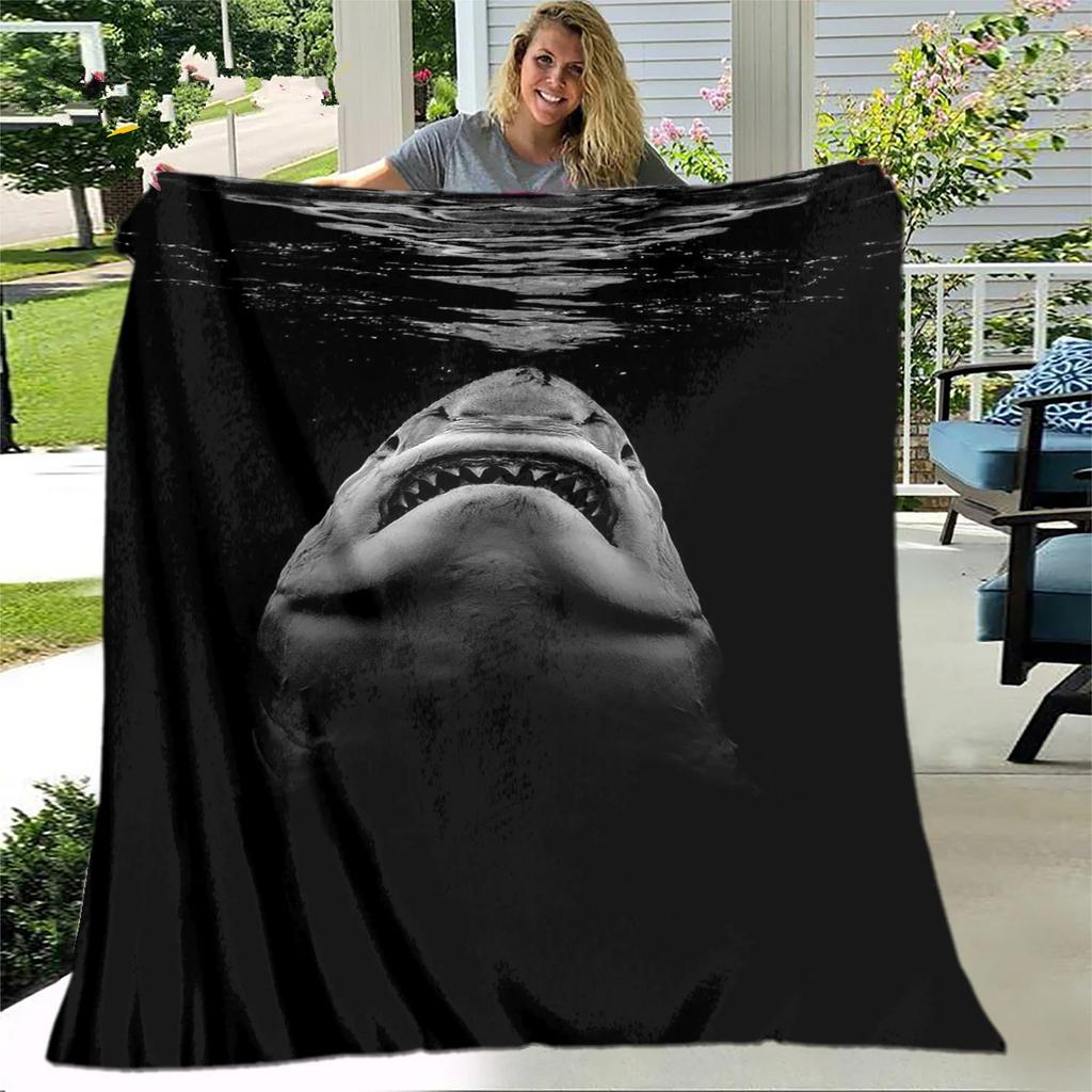 Cartoon-colored shark digital-printed polyester Bedroom velvet flannel cover blanket Fleece soft sofa cover blankets for beds