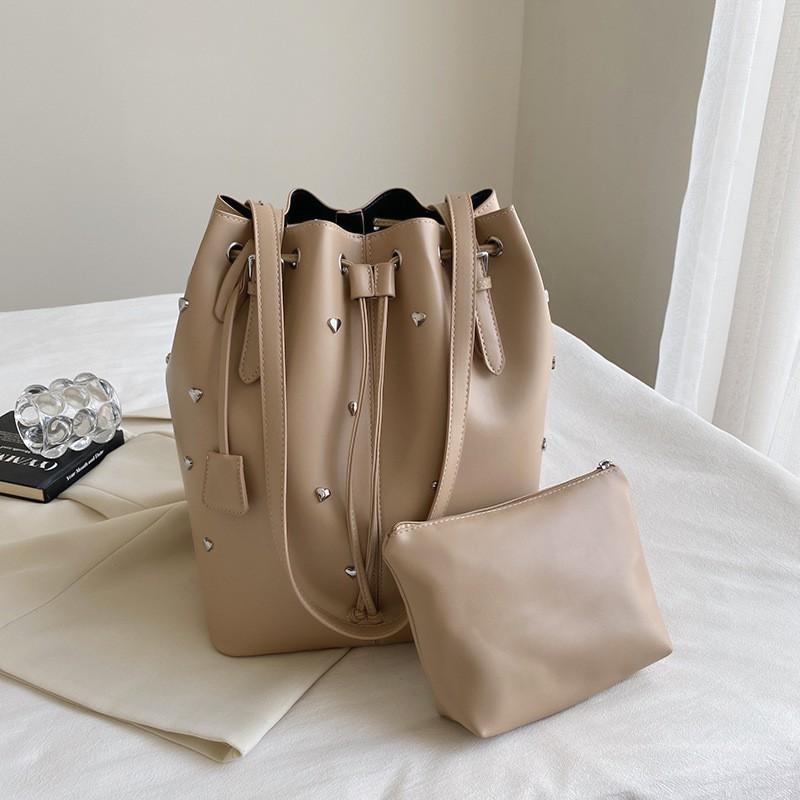 

Large-capacity Three-use Bag Women s Retro Rivet Locomotive Style One-shoulder Underarm Bucket Niche Commuting Backpack хаки