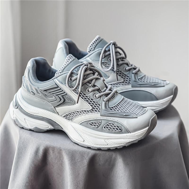 

Мужская обувь 2024 года, новая летняя сетчатая дышащая спортивная универсальная обувь на толстой подошве, увеличивающая рост, для папы, модная обувь высокого класса 39 серый