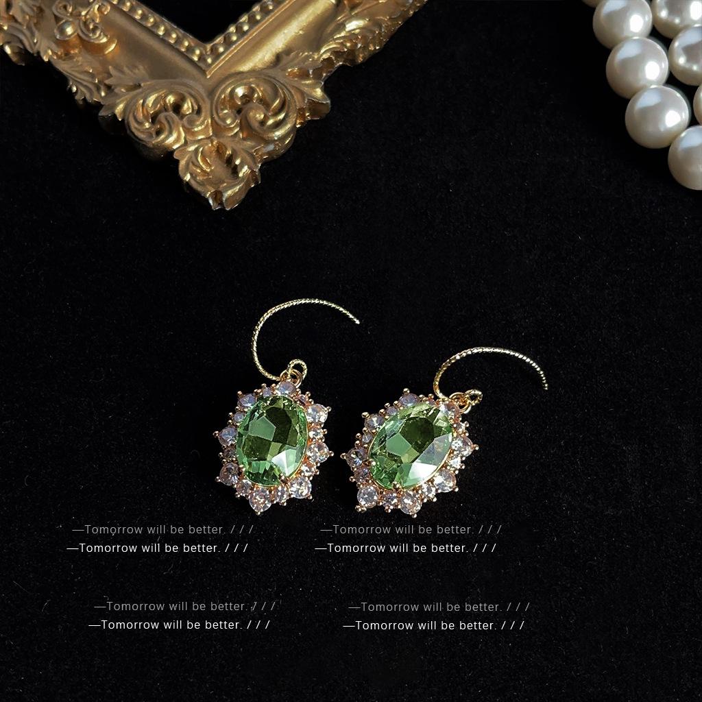 Mid-Century Vintage Stud Earrings: Trendy Literary Style in Light Luxury Fashion