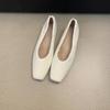 Temperament gentle shallow mouth thick heel Doudou shoes year French late evening wind square head Mary Jane shoes women
