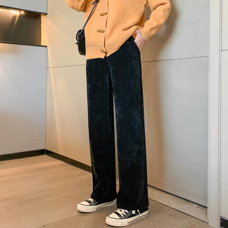 

Женские белые вельветовые брюки с высокой посадкой и широкими штанинами с шениловыми карманами для осени-зимы. M