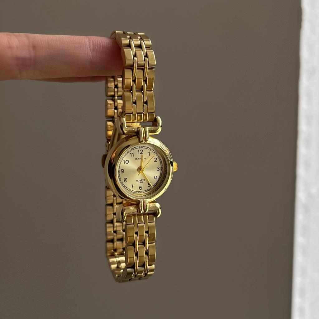 Medieval Women'S Quartz Watch Women'S Retro Mini Small Disc Niche Light Luxury Steel Belt