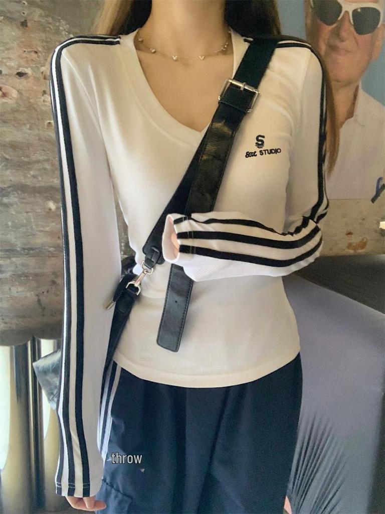 2026 Spring Korean Color Block V-Neck Long Sleeve Women's T-Shirt with Versatile Striped Embroidery Design