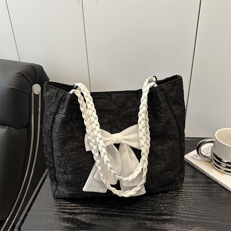 Bow Fashion Large Capacity Shoulder 2025 Summer New This Year Popular Leisure Bag Niche Design Tote Bag