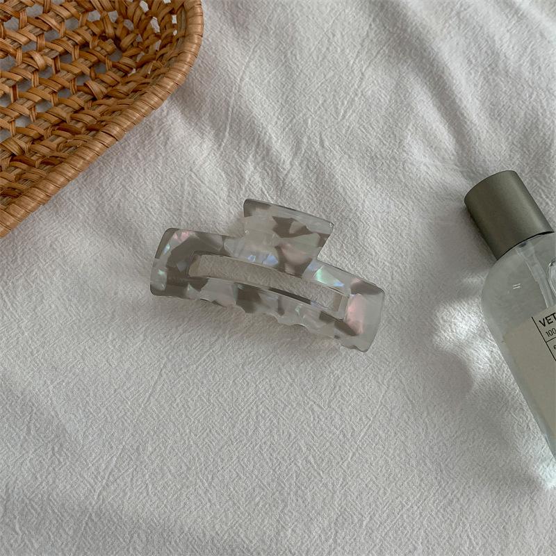 Korean Imitation Acetate High-End Shark Hair Clip - Elegant Hair Accessory for Stylish Looks