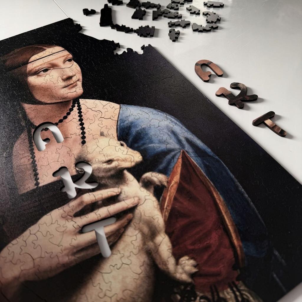 Lady with an Ermine Puzzle by Leonardo Da Vinci XL | Picture Puzzle Gift