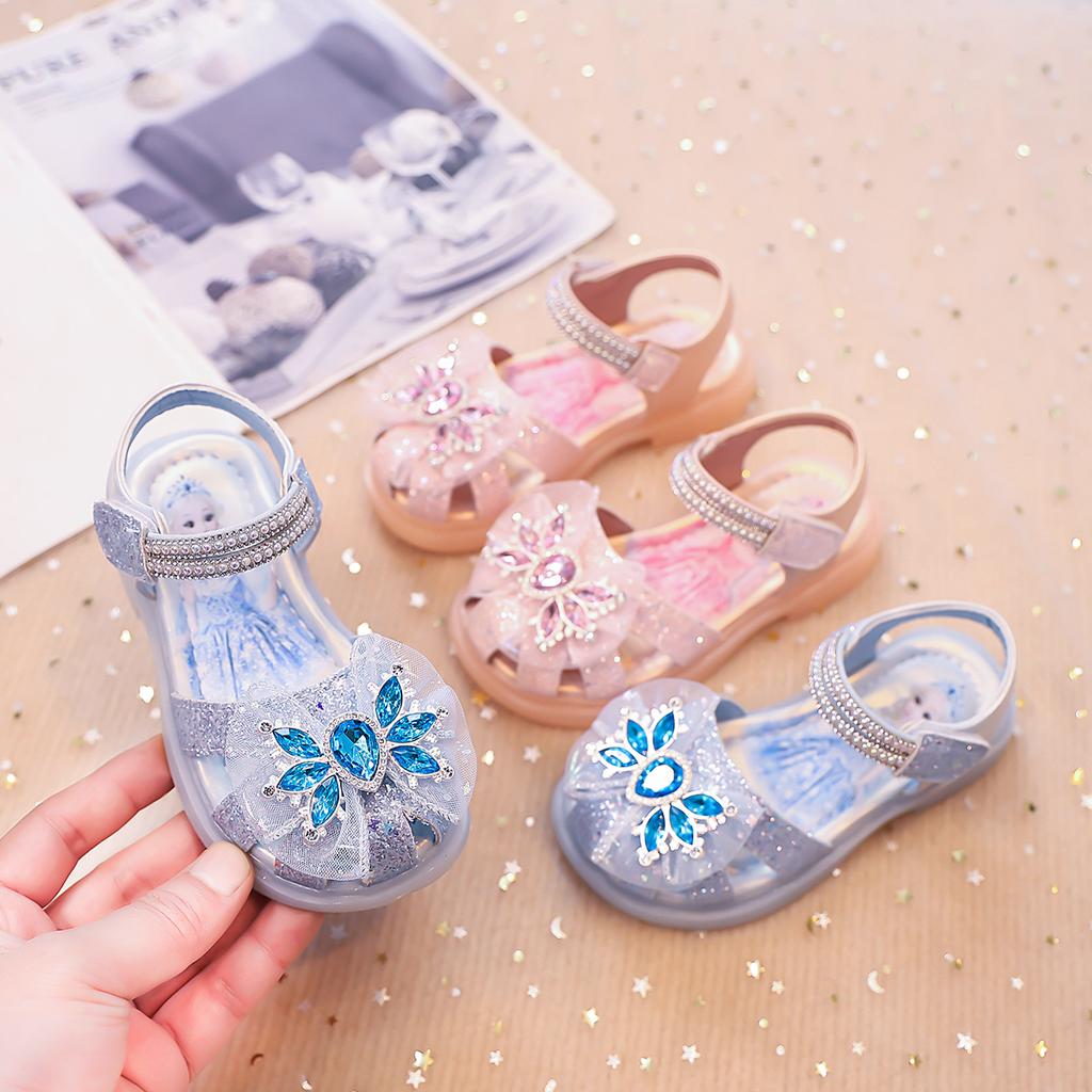Dětské třpytivé princeznovské boty pro dívky 2025 Léto Protiskluzové sandály s krytou špičkou pro batolata s lesklou mašlí na narozeninovou oslavu Glitter
