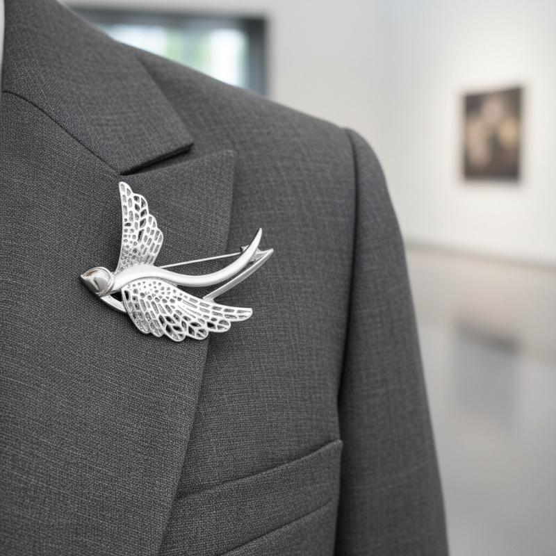 Contemporary Swallow Brooch Lightweight Alloy Jewelry With Polished Texture Gift For Birthdays Anniversaries Event