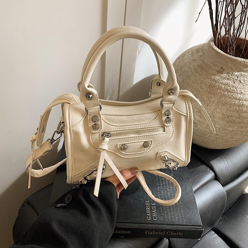 

Новая сумка-локомотив Kusa Spice Girl ретро сумка-хобо с заклепками женская модная текстурная на плечо через плечо трендовая сумка белый