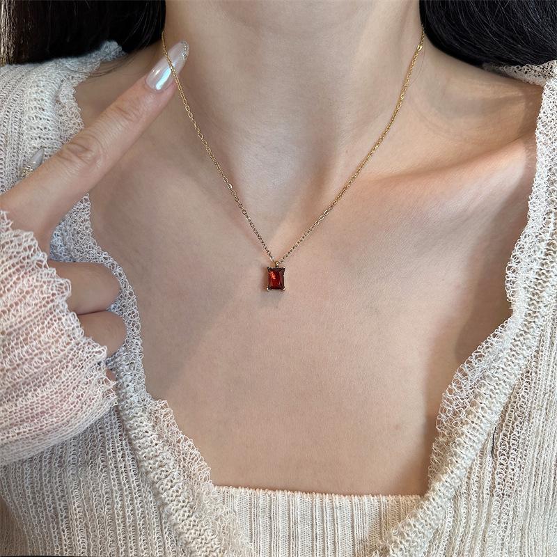 French Simple Four-Color Zircon Pendant Necklace, Women's 18K Gold-Plated Clavicle Chain