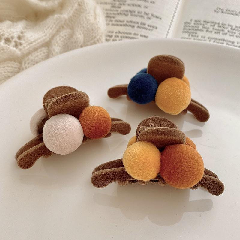 Korean & Japanese Style Cute Bang Clips: Small Claw Hair Accessories for Women