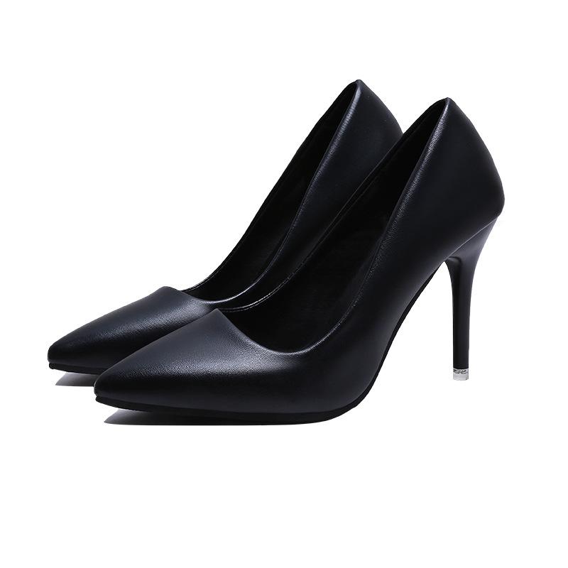 High heels women's 2025 spring, summer and autumn new stiletto design sense niche temperament socialite French black pointed single shoes