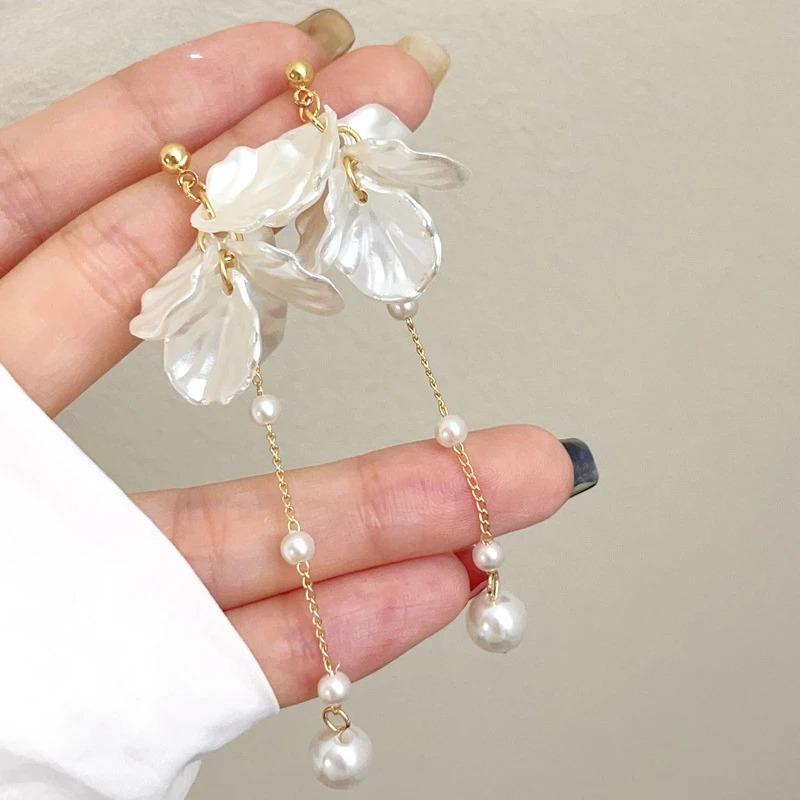 White Petal Long Tassel Earrings Female, Fashionable Temperament Earrings, Fairy Spirit Flexible And Versatile Earrings