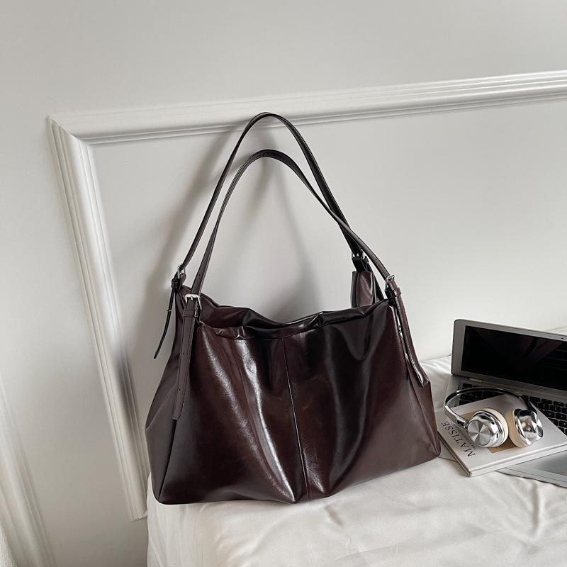 Premium Retro Shoulder Armpit Bag Women's Autumn New Large-capacity Commuter Tote Bag