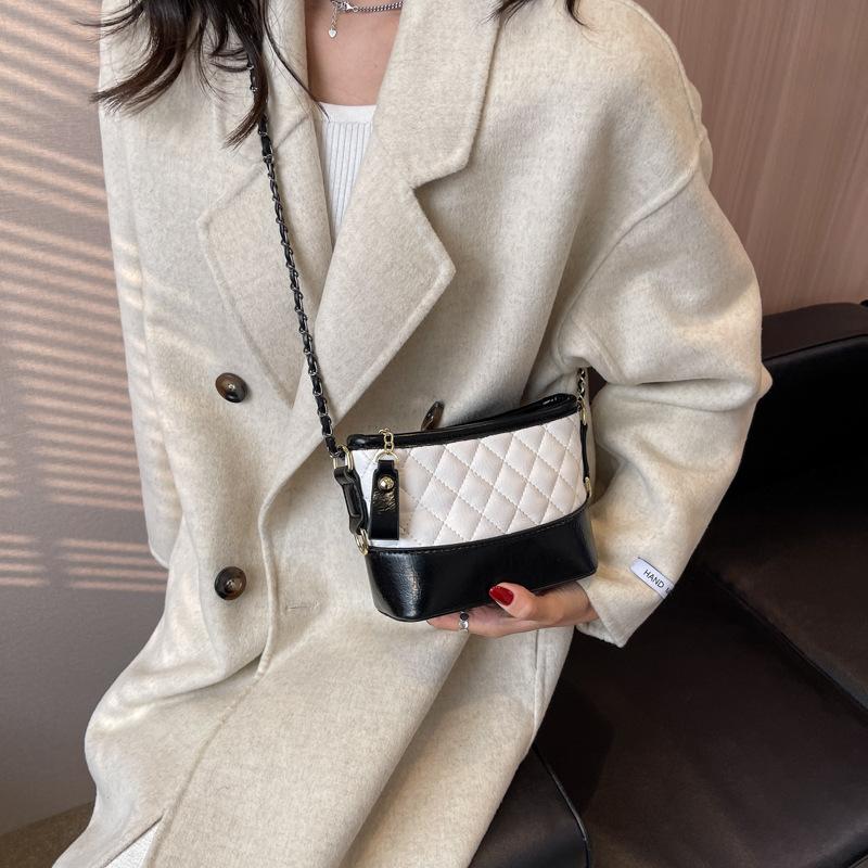 This year's popular bag versatile women's bag 2025 new fashion diamond chain splicing single shoulder crossbody stray bag