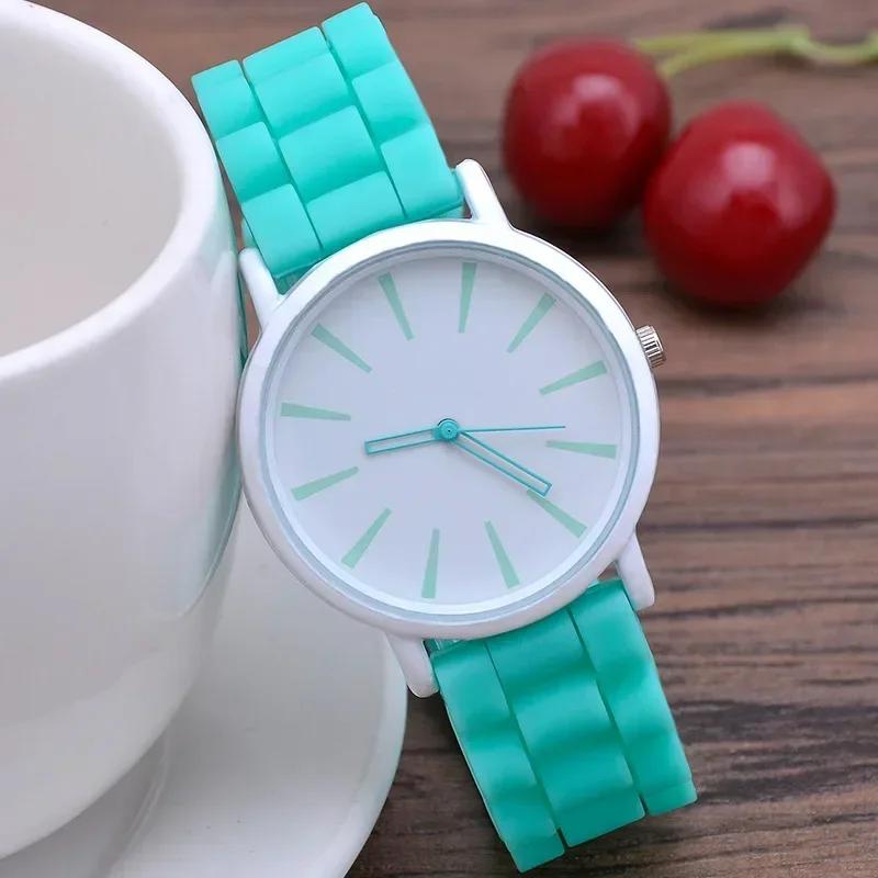 Orologio da Donna Moda Semplice Design Matita Orologi Digitali al Quarzo Casual Gelatina Multicolore Silicone Orologio da Donna Orologio da Polso da Vestito