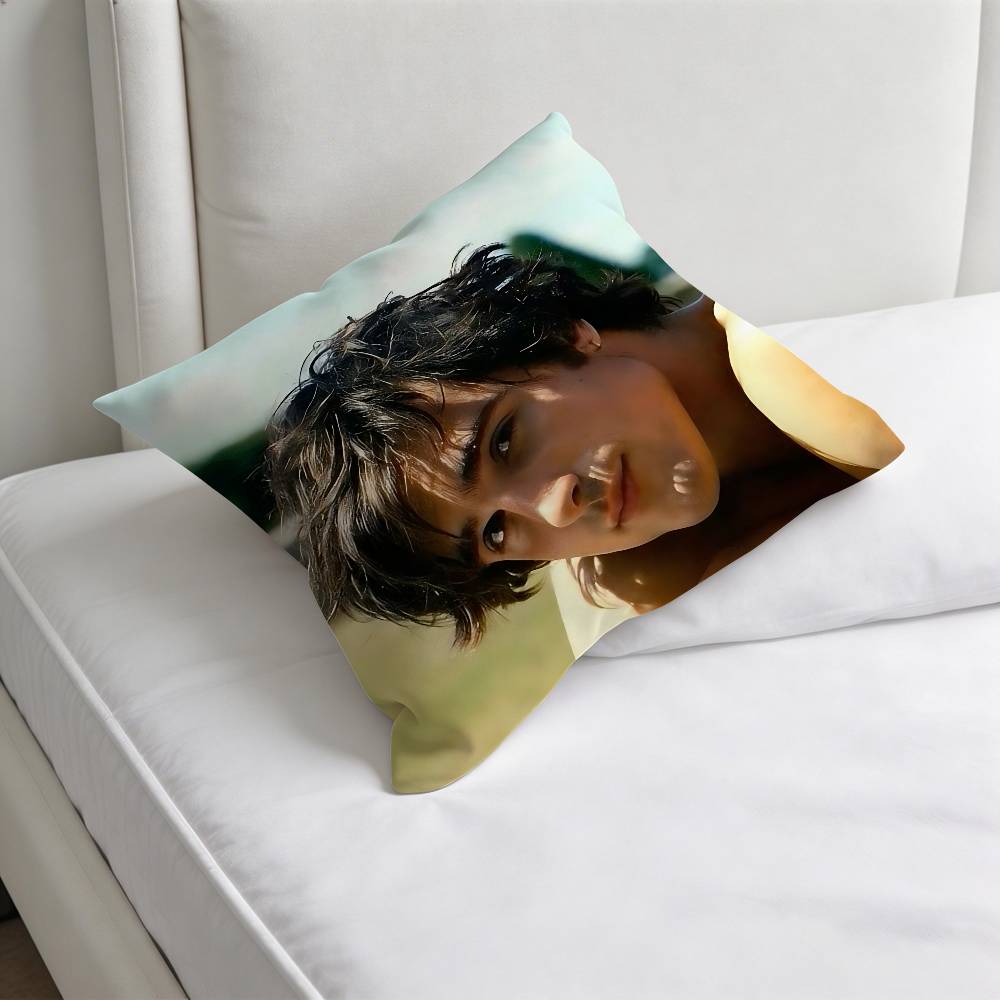 Singer JJacob EElordi Square Pillow Case Soft Decorative Throw Pillow Cover for Home Sofa Bed