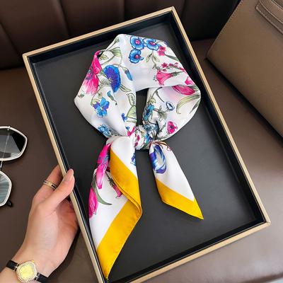 Imitierter Seidenschal für Damen Frühlings-/Sommerdekoration Quadratischer Schal Bandana Blumendruck Halstuch Luxus-Stirnband Hijab