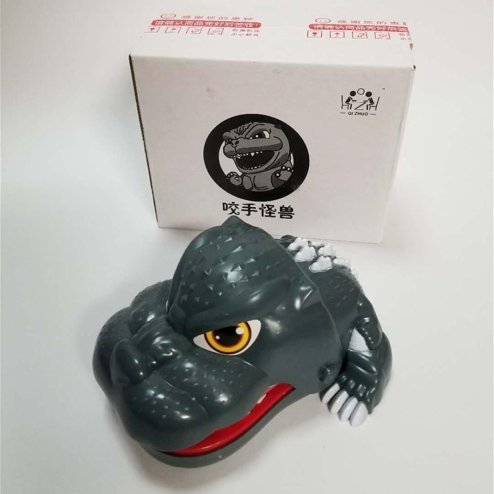 

Finger-Biting Prank Toy | Simulated Crocodile/Shark/Dinosaur/Lion | Soft Material, Fun Stress-Relief Interactive Easy to Operate