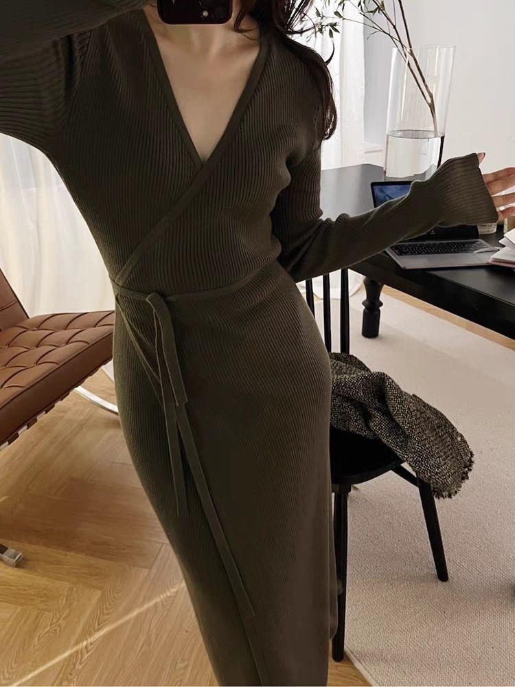 

Осень и зима новый ретро свитер с V-образным вырезом юбка вязаное базовое платье женское осень и зима с пальто внутренняя юбка XL