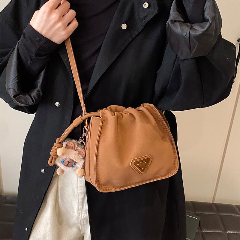 New Summer Small and Fresh Commuter Crossbody Bag One-shoulder Bucket Bag Trendy