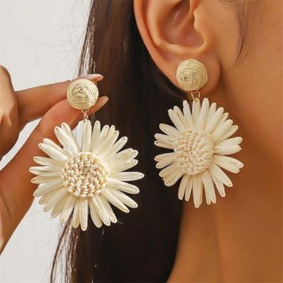 Bohemian Personalized Exaggerated Flower Pendant Earrings for Women Vintage Vacation Style Vacation Party Accessories Gifts