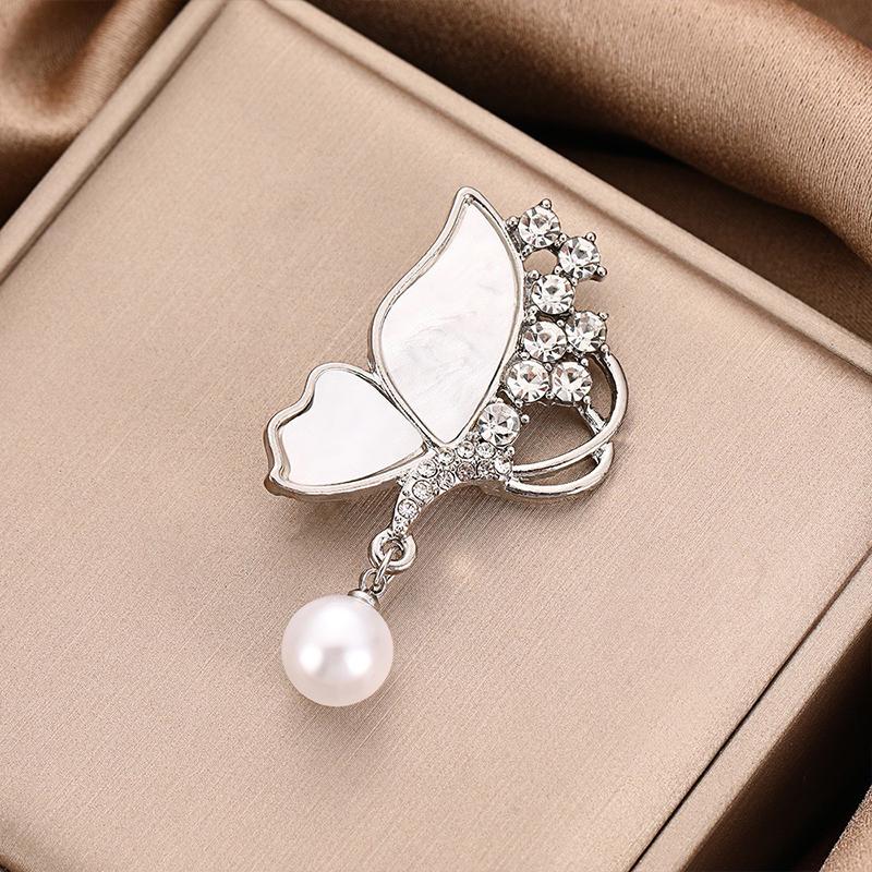 High-End Elegant Butterfly Brooch Fashionable Coat Clothing Accessory