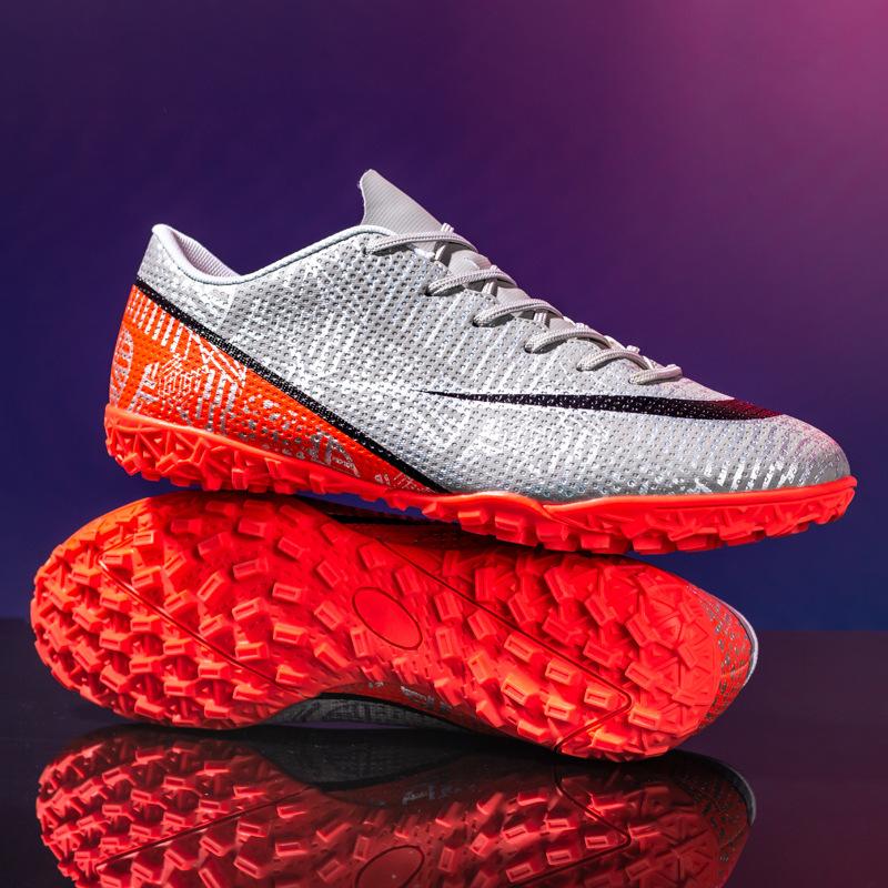 New low-top long-nail broken-nail football shoes, men's children's primary school children's competition training shoes