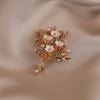 New Bouquet Pearl Brooch Design Sense High-end Corsage Coat Elegant High-end Pin Wholesale