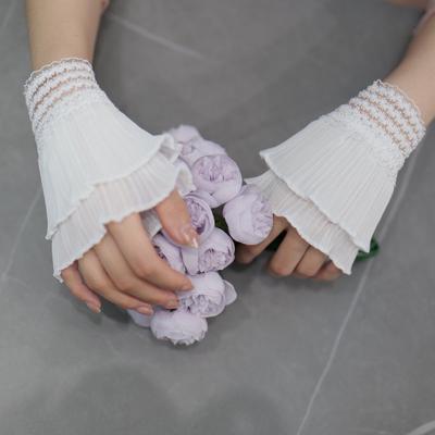 Accessoarer – Slipsar, flugor, krage och manschetter