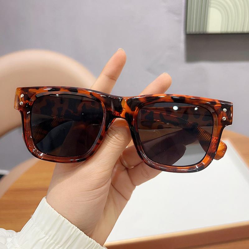 

JYL TS GM Sunglasses Women UV Protection Round Face Street Shot CY5584 A-8682 небесно-голубой