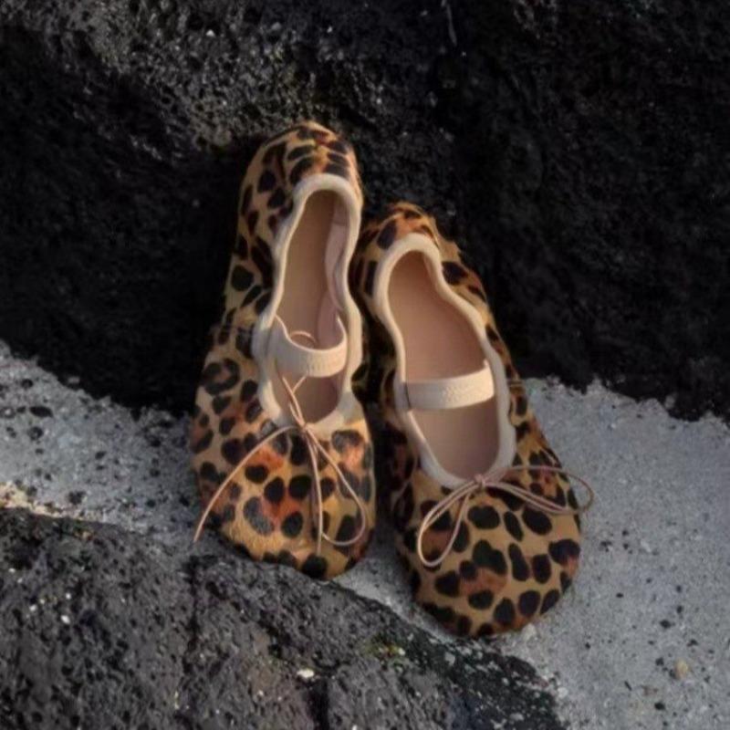 Fashion Spring new flat shoes women fashion round head shallow mouth butterfly knot soft sole anti-slip wear-resistant single shoes