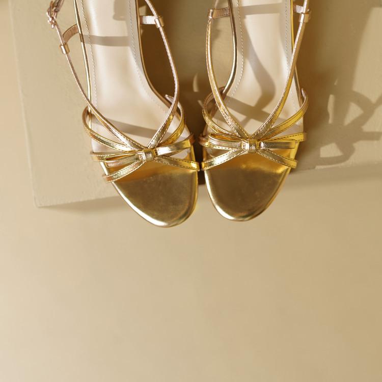 Frühling und Sommer neue goldene spitze Damen-Einzelschuhe mit Zehenausschnitt vielseitig ausländischer Stil Damenschuhe Internet-Berühmtheit schönes Temperament thi