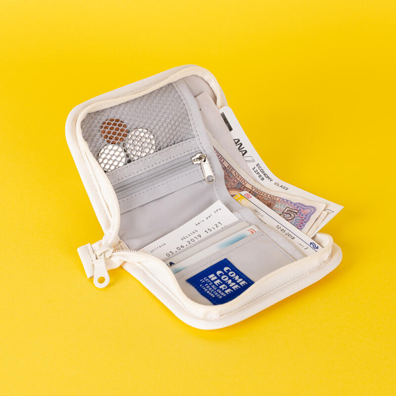 Comcomheal Stitch Wallet