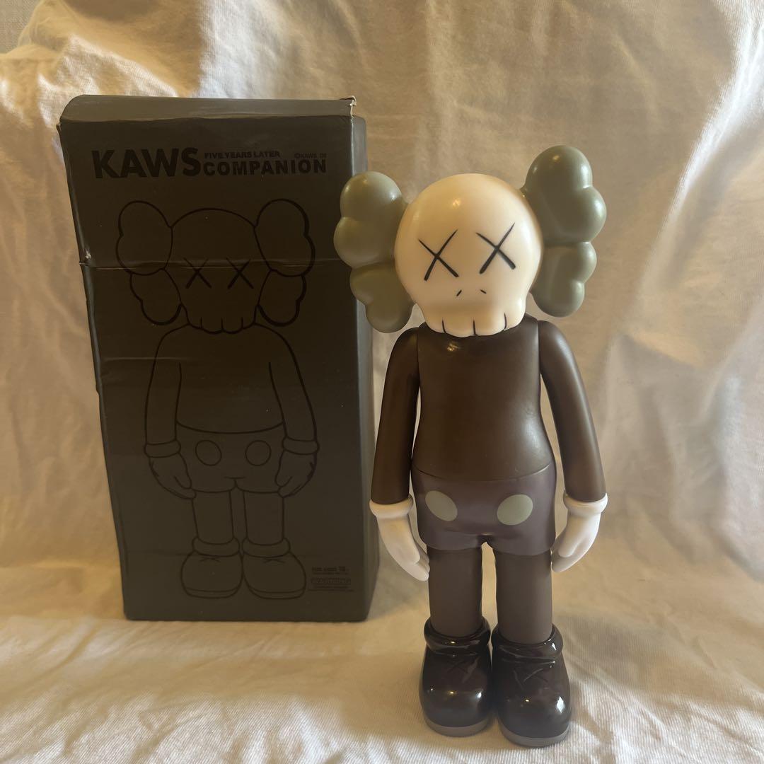 

[Б/У] Фигурка KAWS