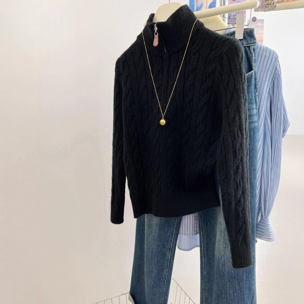 Retro stand-up collar half-zipper twist sweater for women's autumn and winter fashion high-end sense soft waxy outer knitted top for women