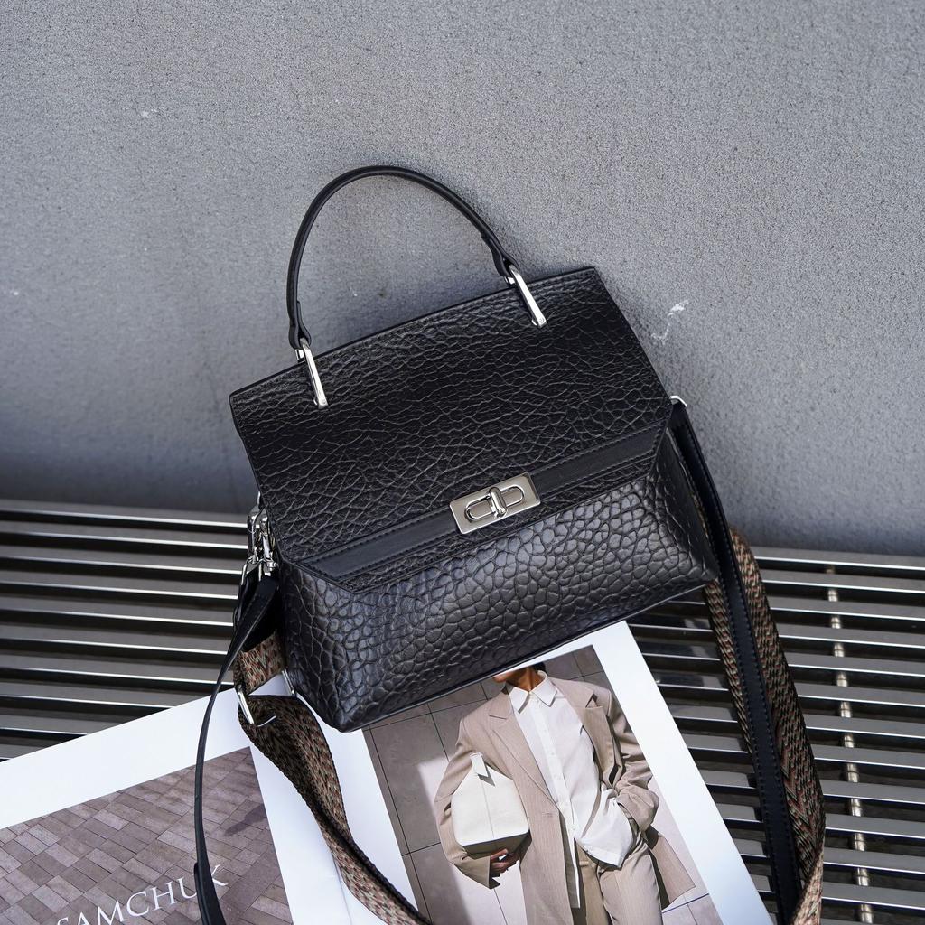 Cowhide Women's Shoulder Crossbody Simple Fashion Bag Girls Shell Bag Multi-compartment Dumpling Bag