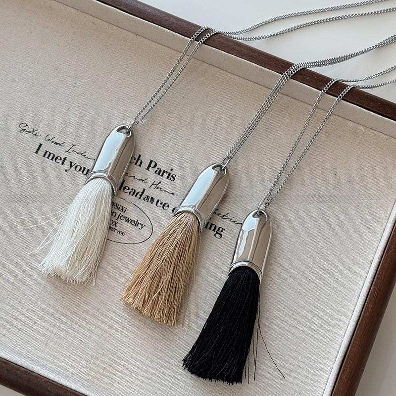 Fashion Vintage Pendant Necklaces for Women Tassel Brush Shape Necklaces Minimalist Personalized Party Daily Wear Jewelry Gifts