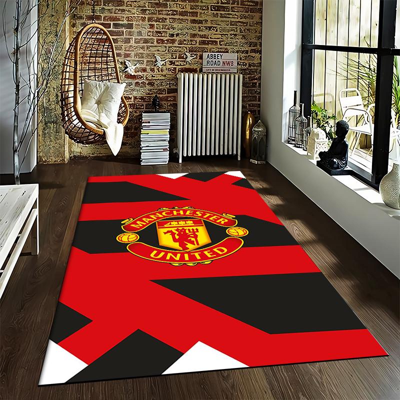 "Dywan z logo Manchester United, Czerwono-czarny dywan do wystroju domu" Nadaje się do użytku jako antypoślizgowy do salonu, sypialni, sof