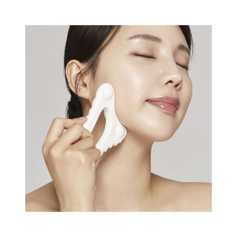 Beaumant Natural White Clay Ceramic Self-Gua Sha Massager
