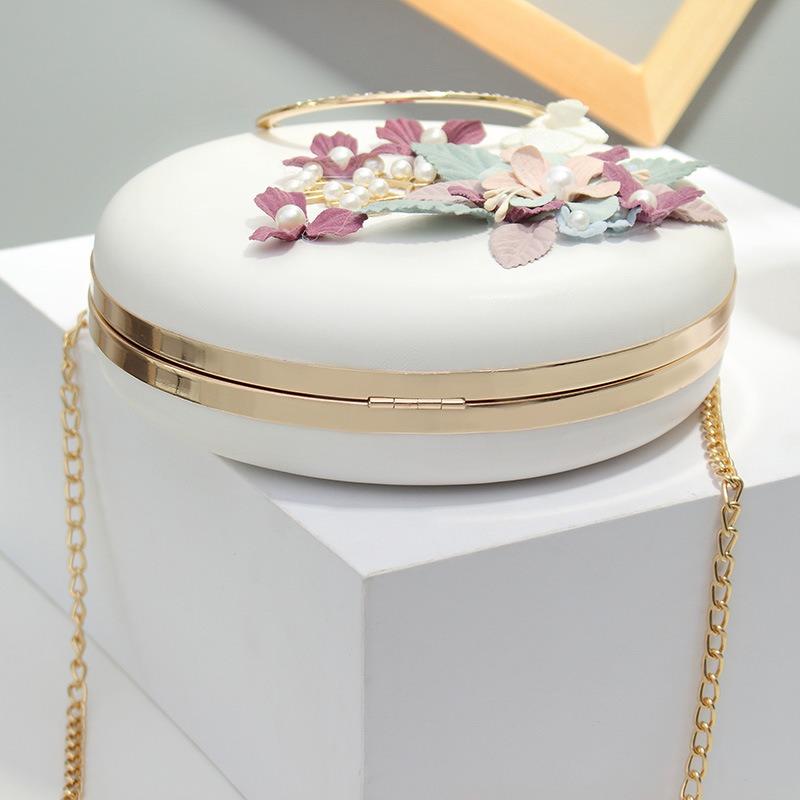 Bag Women's Summer New Classic Retro Dinner Chain Clutch Bag Fashionable Versatile Shoulder Messenger Bag