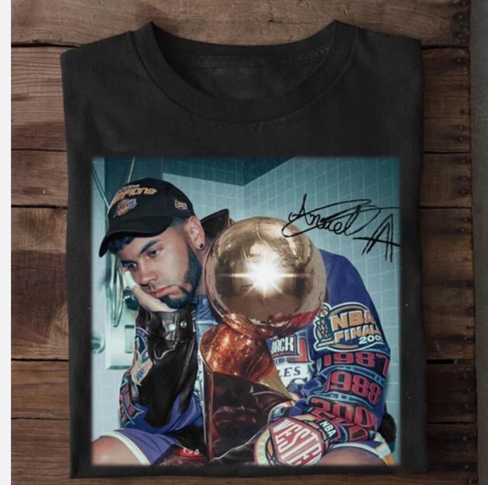 

Anuel AA Signature Short Sleeve Black All Size Shirt Unisex T-Shirt XXL