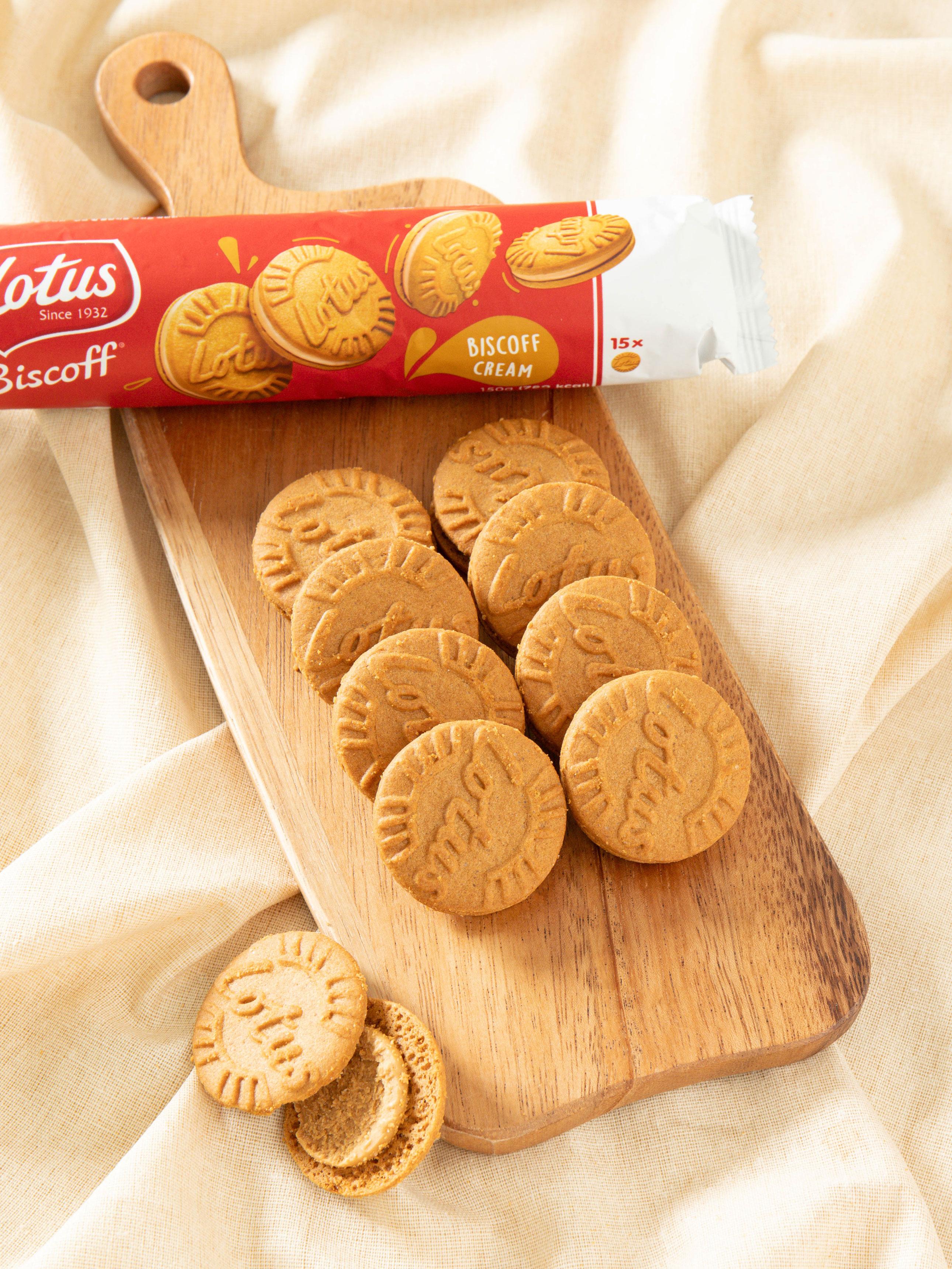 Lotus Biscoff Sandwich Cream Cookies 150g 1ea