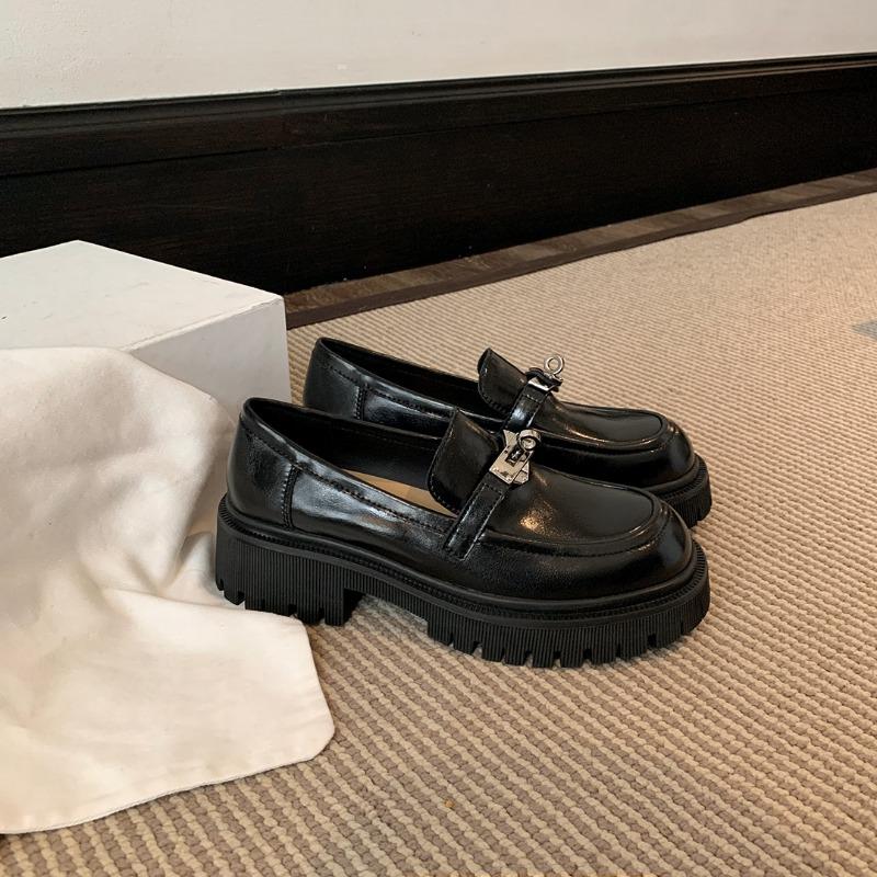 

[] Miss Kelly~ Lock leather thick-soled lazy women s single shoes and small leather shoes 34 чёрный