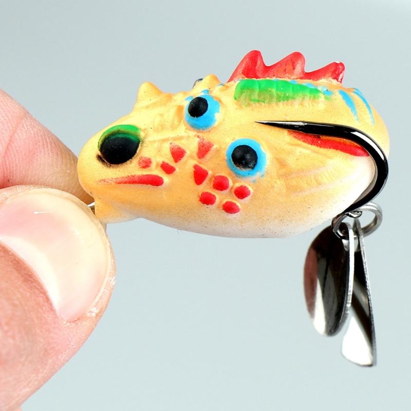 Frogs Lures Blackfish Baits 3.5cm PVC Frogs Lures Fishing Lures Simulated Soft Frogs Baits with Double Hook & Blade