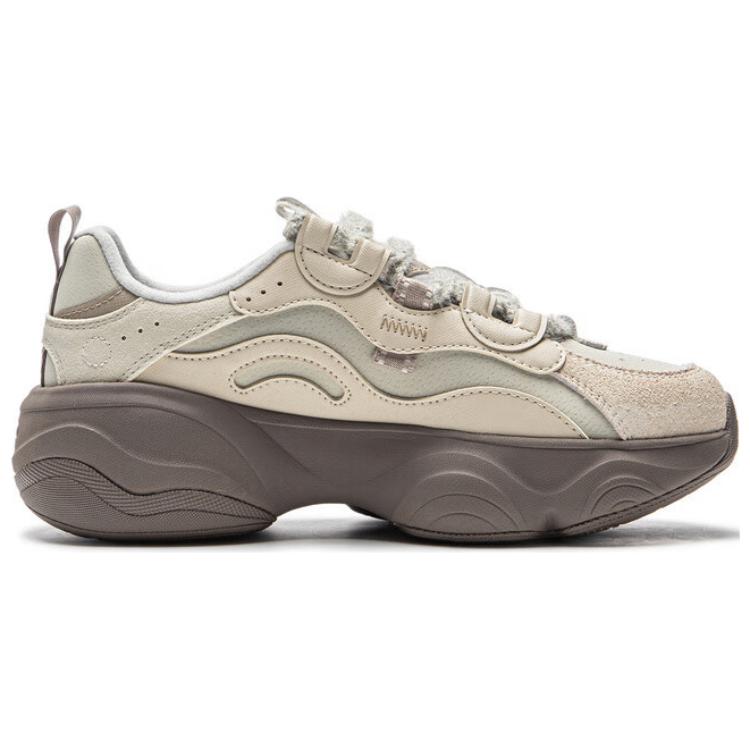 New LiNing Honey V2 Anti Slip Wear Resistant Low Top Casual Shoes Women's Beige Brown AGCU414-5